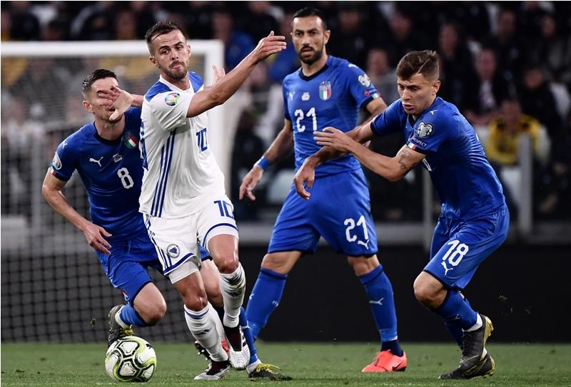 'Gli Azzurri' Jaga Posisi