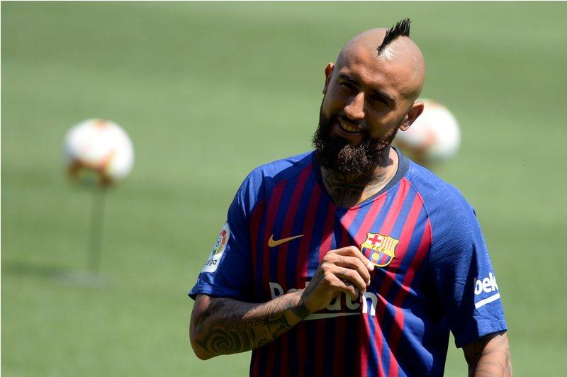 Vidal Targetkan Gelar Champions