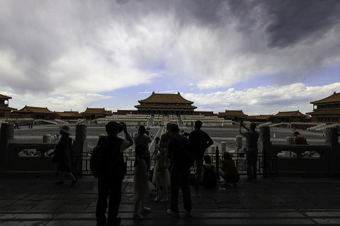 Tiongkok Perlunak Larangan Perjalanan Bagi Warga Eropa