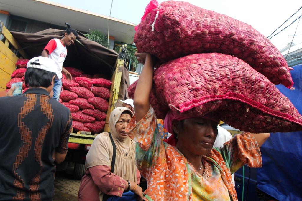 Bawang Putih Impor Banjiri Pasar