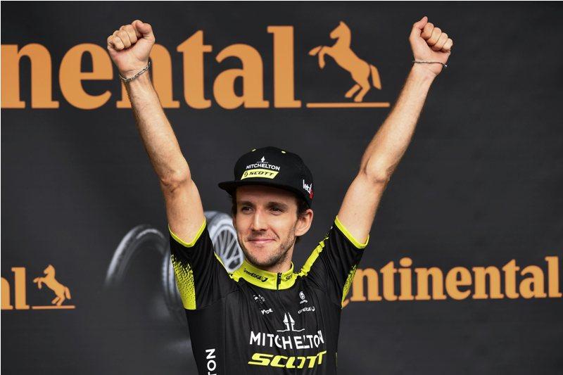 Simon Yates Menangi Etape 12 Tour de France