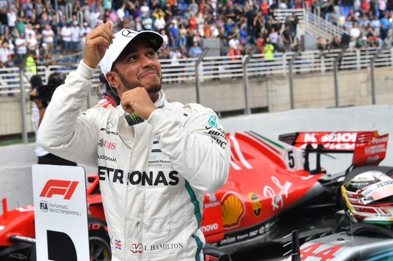 Mercedes Bidik Gelar Konstruktor di GP Brasil