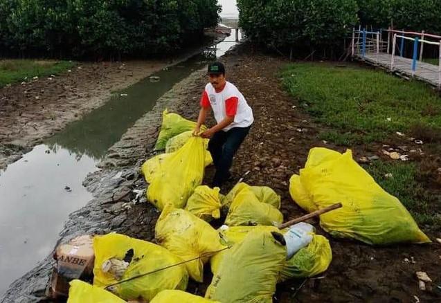 RS Budi Asih Tidak Tahu Limbah Dibuang di Mangrove