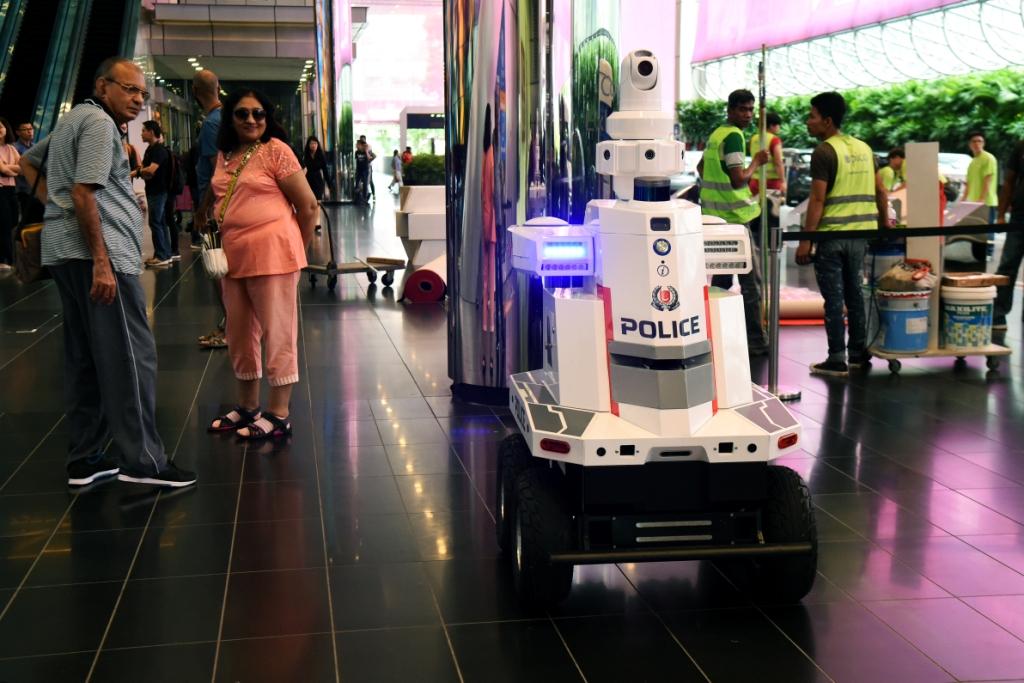 Polisi Singapura Turunkan Robot untuk Amankan KTT Asean