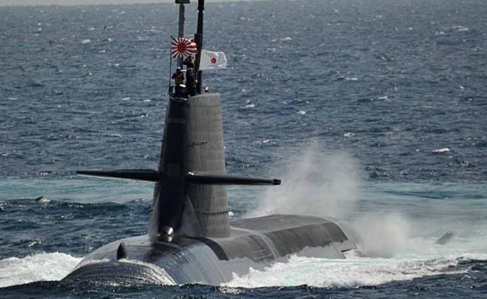 Kapal Selam Jepang Latihan Perang di LTS