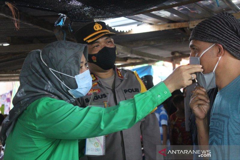 Forkopimda Lombok Barat Pakai Pendekatan Perempuan Sosialisasi Prokes