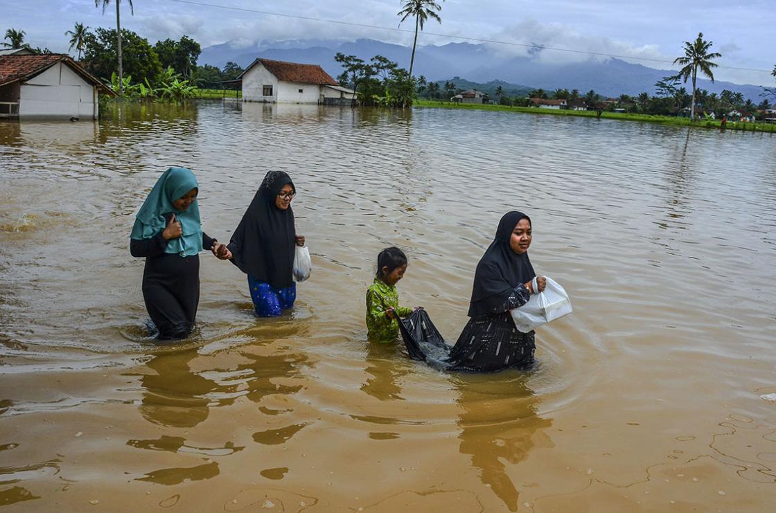 Siklus Anomali Hujan 2-8 Tahun 