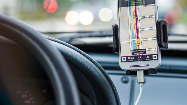 Aturan Penggunaan GPS saat Berkendara Tengah Dikaji
