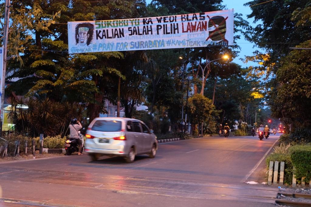 Denyut Nadi Kota Pahlawan Mulai Mengeliat Melawan Terorisme