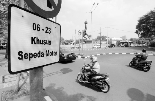 Perluasan Pelarangan Sepeda Motor Ditunda