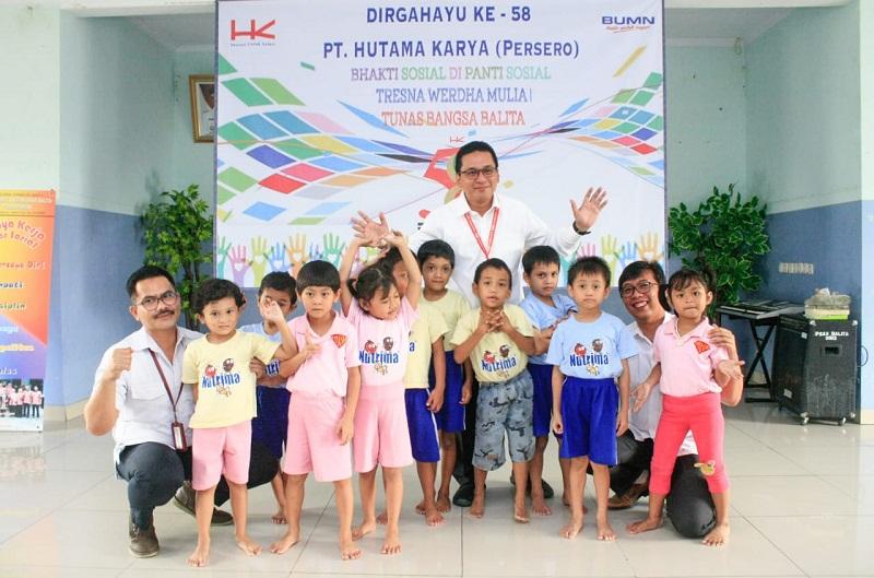 Hutama Karya Raih Tiga Penghargaan CSR