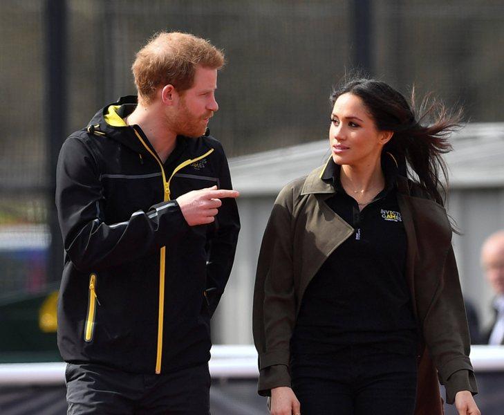 Pangeran Harry dan Meghan Merkle Tolak Dikirimi Hadiah