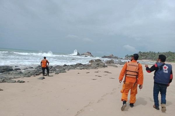 Wisatawan Terseret Ombak Pantai Selatan Lebak Belum Ditemukan 