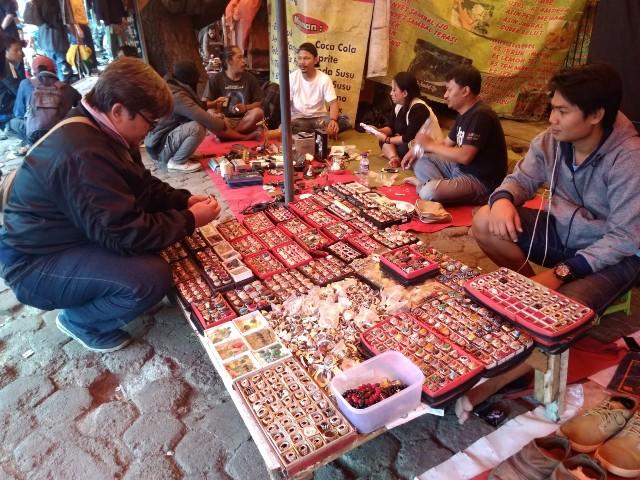 Tempat Berburu Barang Antik yang Masih Menarik