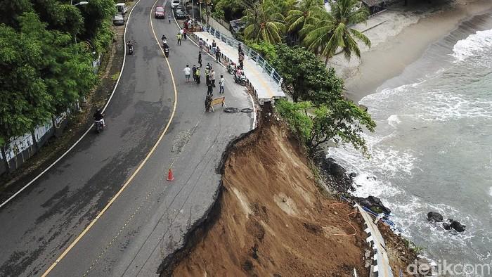 Kementerian PUPR Akan Perbaiki Jalan Longsor di Senggigi Lombok