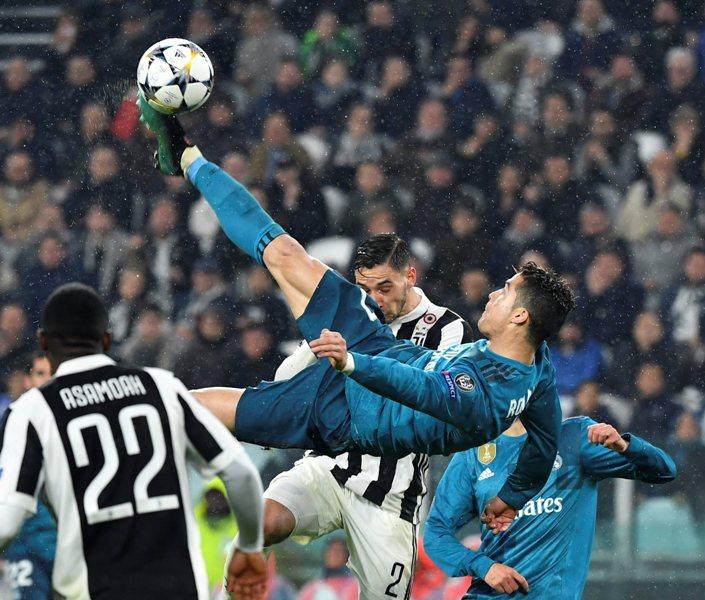 Ronaldo Benamkan Juve