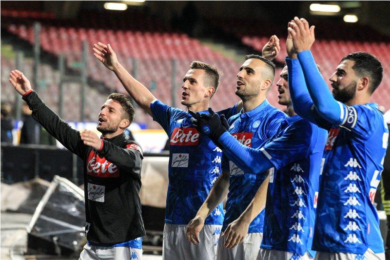 Napoli Kokohkan Posisi