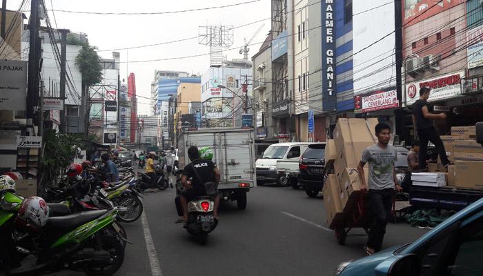 Kawasan Glodok Diterapkan Buka Tutup