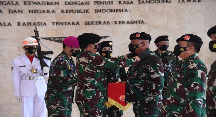 Jenderal Pemegang Brevet Pertempuran Hutan Ini Resmi Menjadi Kasum TNI