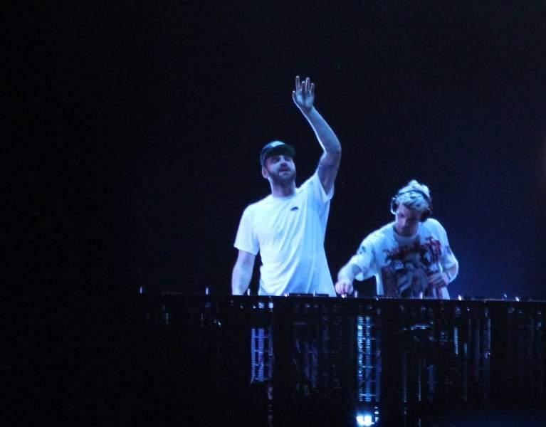 Chainsmokers Puji Sambutan Fans Indonesia