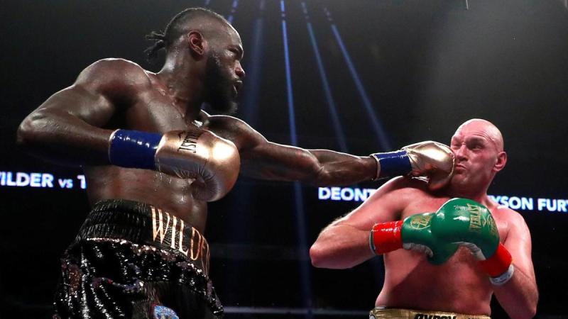 Deontay Wilder Pertahankan Gelar Kelas Berat WBC