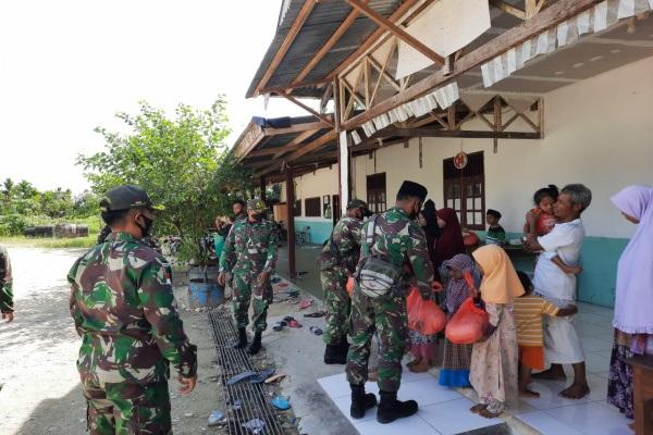 Tiba-tiba Para Prajurit Kostrad Datangi Panti Asuhan, Kejadian Mengharukan Pun Terjadi