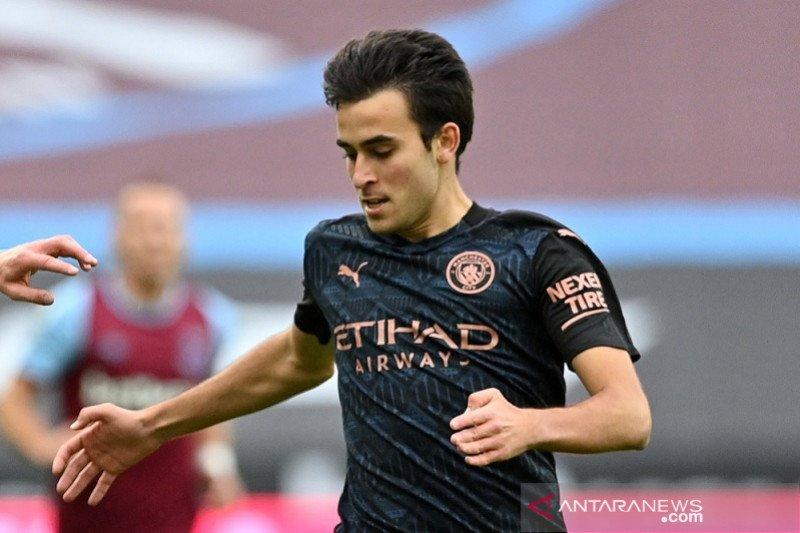 Bek Manchester City Eric Garcia Positif Covid-19