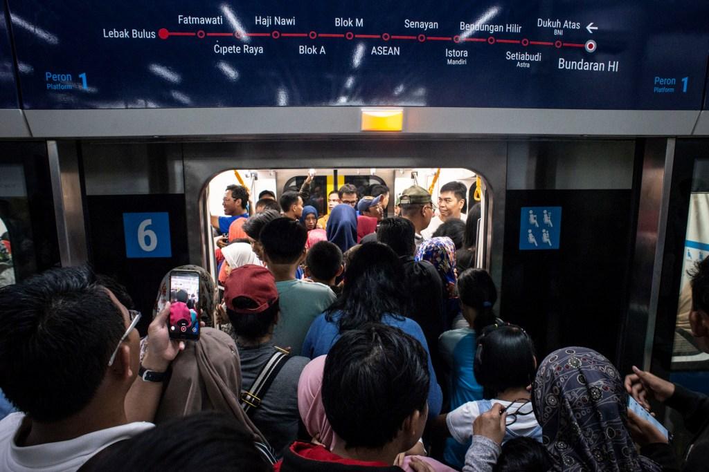 MRT Belum Kantongi Pergub