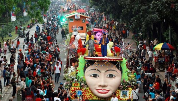 Pawai Mobil Meriahkan Jakarnaval 2019