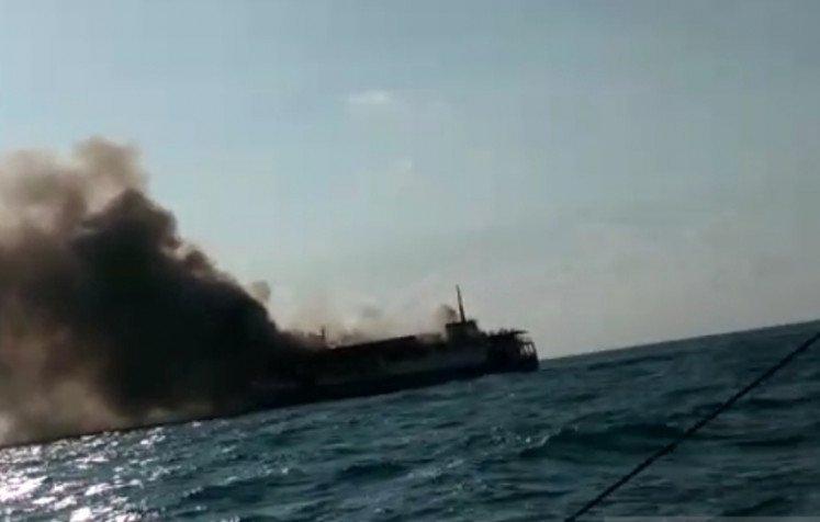 KM Bahari Indonesia Terbakar di Perairan Pulau Belitung