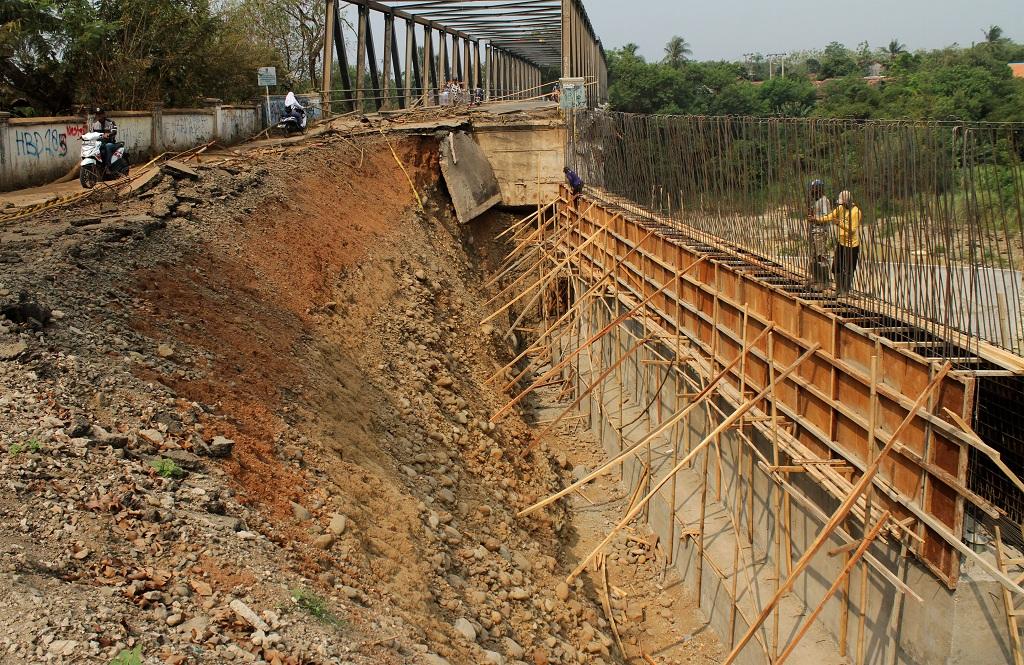 Perbaikan Jembatan