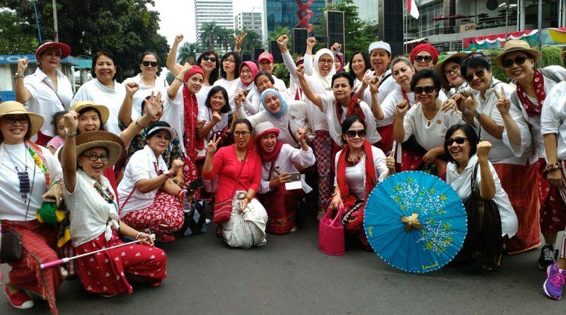 Berbusana Kain, Perkuat Jati Diri Bangsa