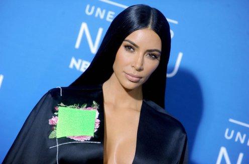Kim Kardashian Sumbang Korban Badai Harvey   