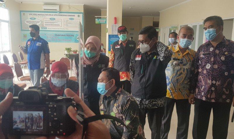 68 Orang Awali Vaksinasi di Bekasi