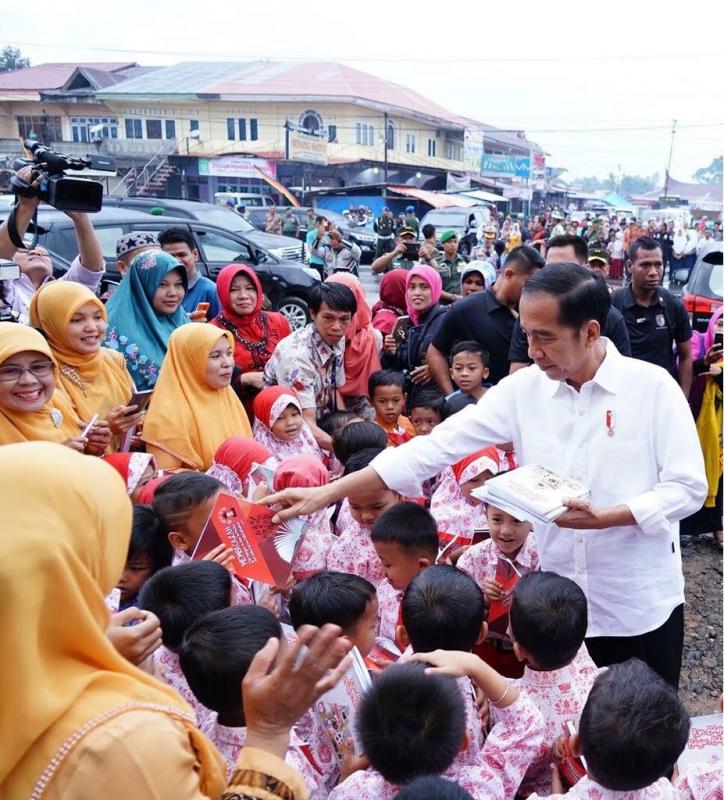 Presiden: Awasi Ponsel pada Anak