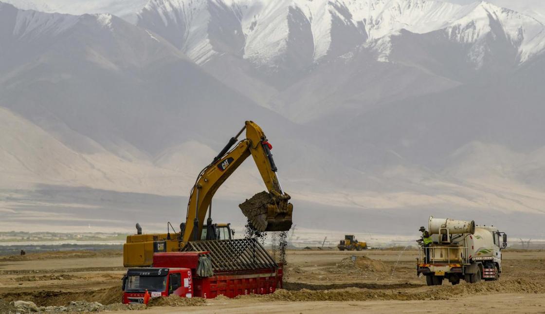 Xinjiang Ciptakan Lebih dari 30.000 Lapangan Kerja di Sektor Konstruksi