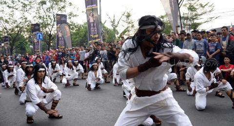 Ratusan Pesilat 'Wiro Sableng' Meriahkan HBKB