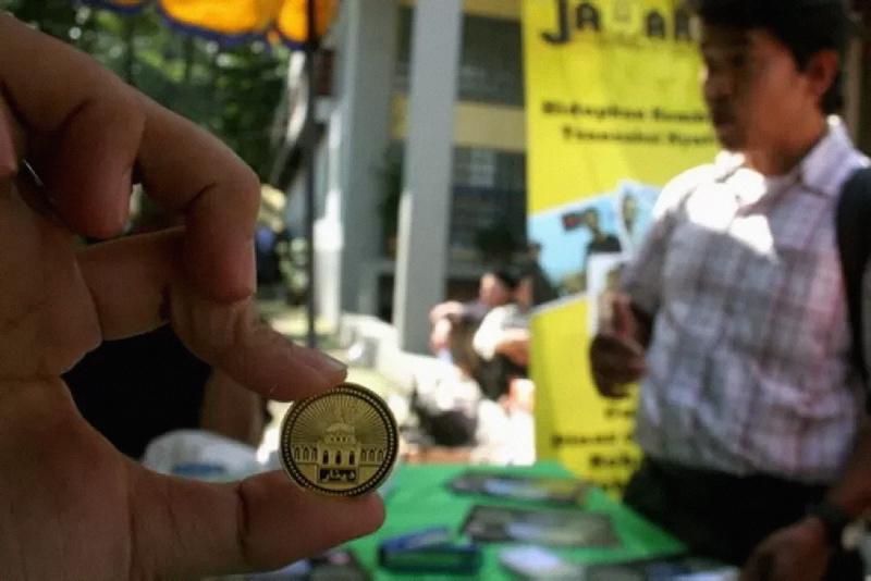 Transaksi Gunakan Uang Dinar,  Pendiri Pasar Muamalah Ditangkap