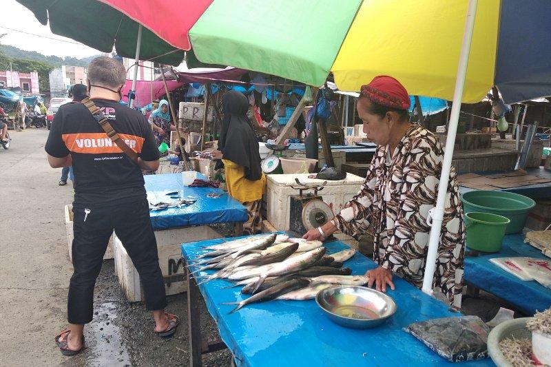 Pasar Tradisional di Mamuju Mulai Beraktivitas