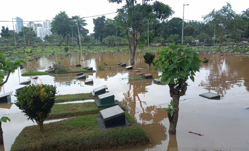 TPU Karet Bivak Tergenang Air  hingga 30 Sentimeter