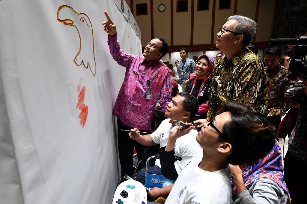 Penyandang Disabilitas Ramaikan Lukis Mural