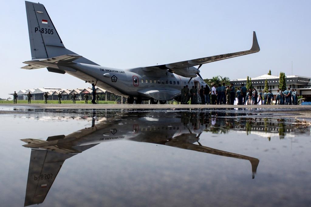 MENDARAT DI PANGKALAN UDARA TNI AL JUANDA