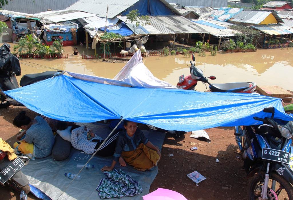 Bentuk Pertahanan Banjir Warga Jakarta