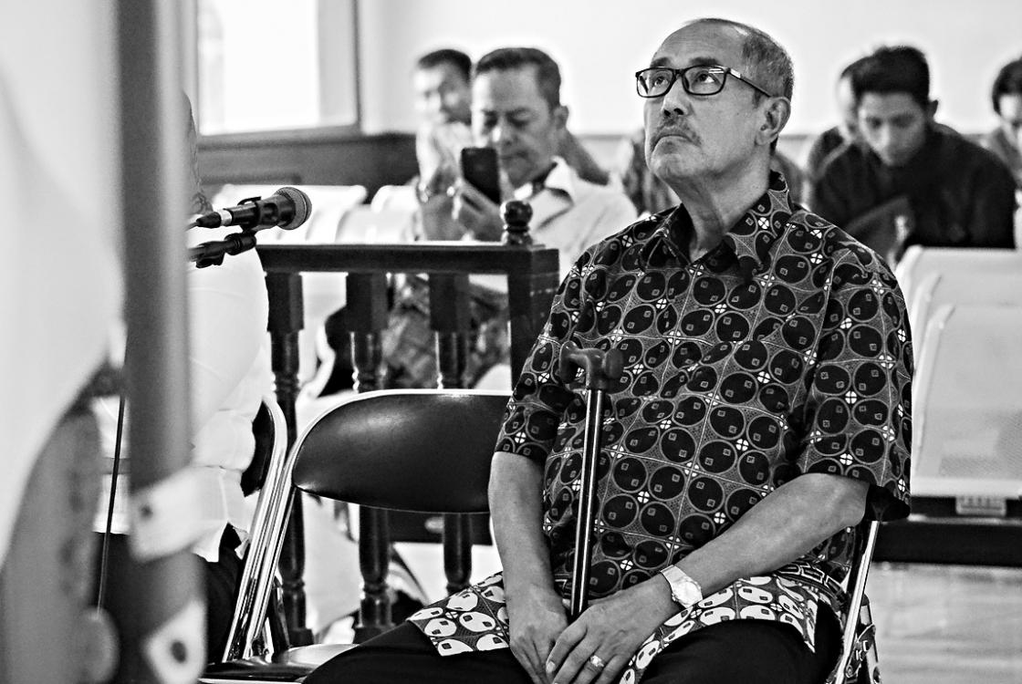 Mantan Bupati Bandung Barat Dituntut 8 Tahun