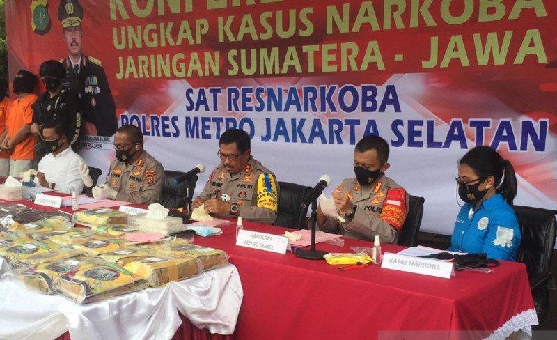 Empat Kurir Narkoba Jaringan  Sumatera-Jawa Diringkus