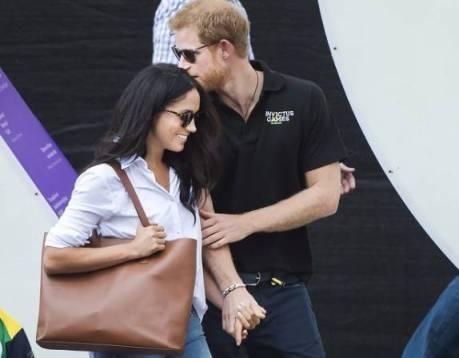 Pangeran Harry Tampil Bersama dengan Markle