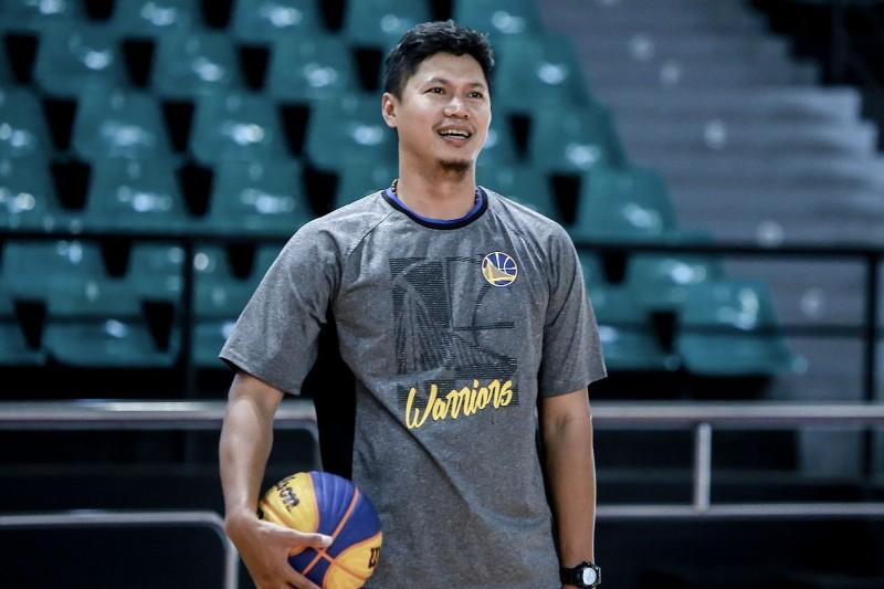Wahyu Gantikan Fictor Roring Latih Timnas Basket Putra