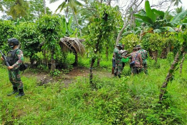 Indahnya Persaudaraan Tentara dengan Warga di Perbatasan Negara