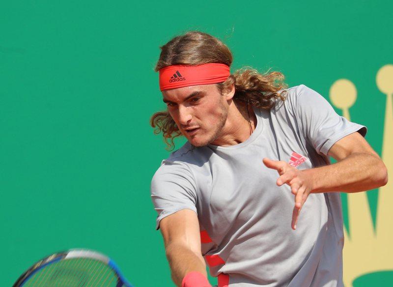 Tsitsipas Raih Gelar di Estoril Open 2019