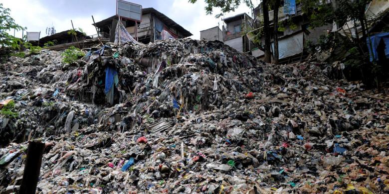 16 Tempat Pembuangan Sampah di Jakarta Timur Rusak